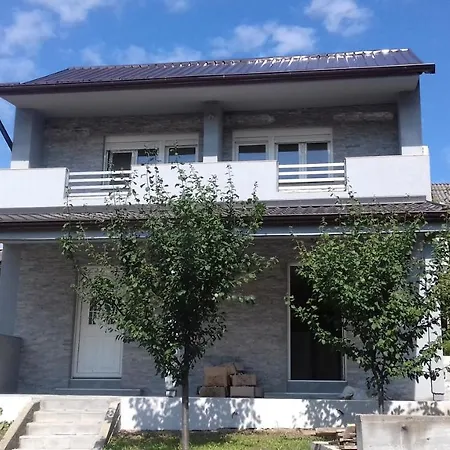 Apartmani Ana Vrdnik Exterior photo