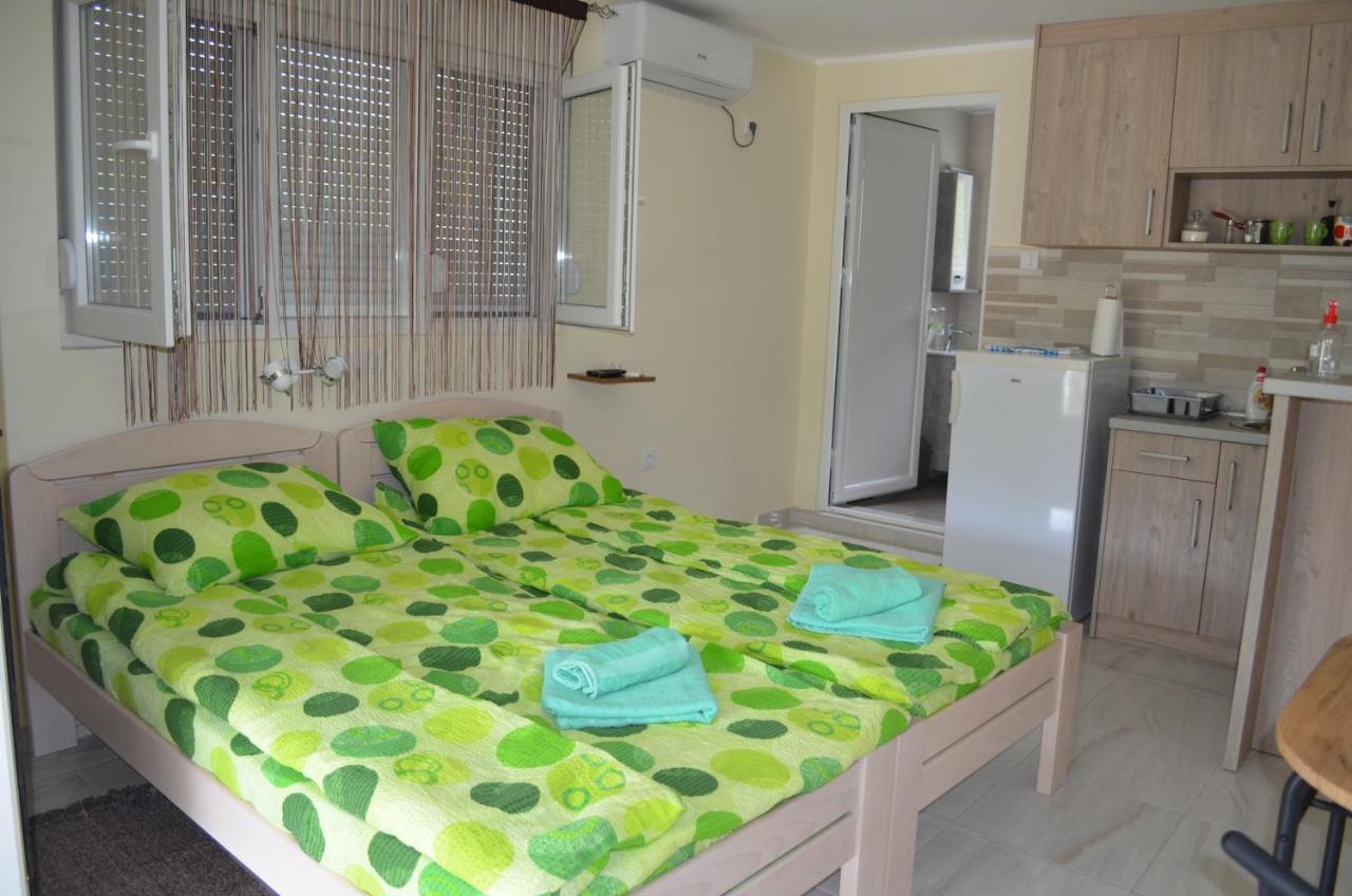 Apartment Ana *